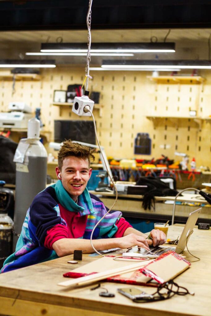 How to use a laser cutting machine? MotionLab.Berlin Blog