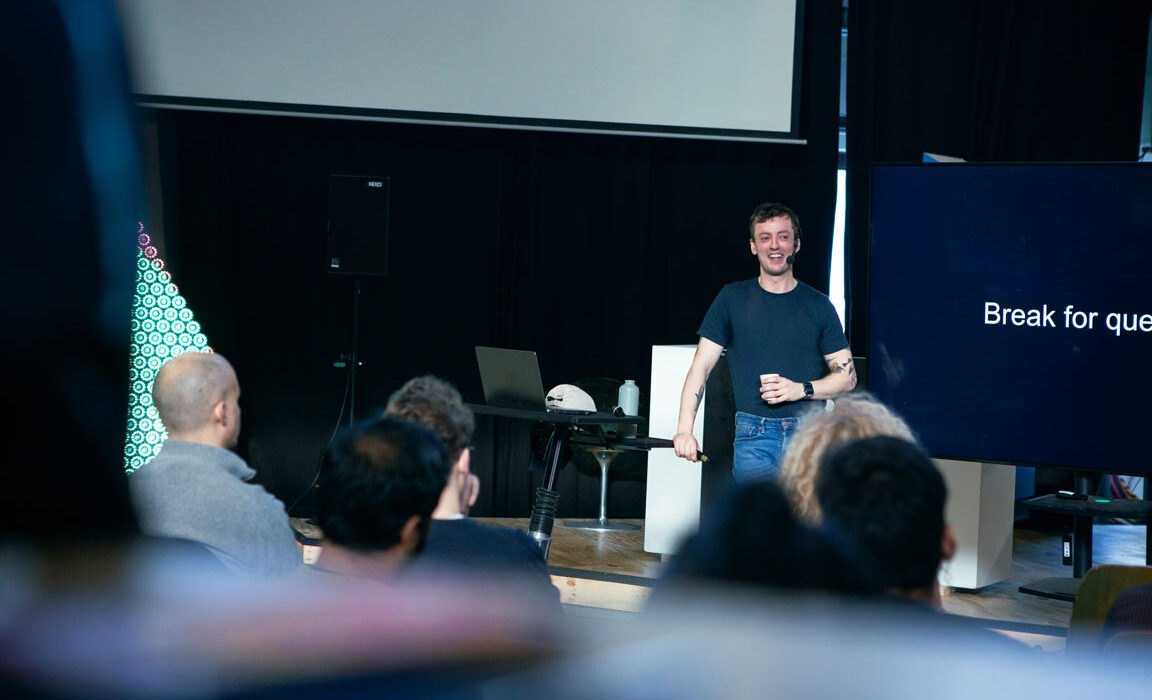 Here you can see Daniel Flynn from Bearcover on stage at our Strategic Funding Bootcamp at MotionLab.Berlin talking about