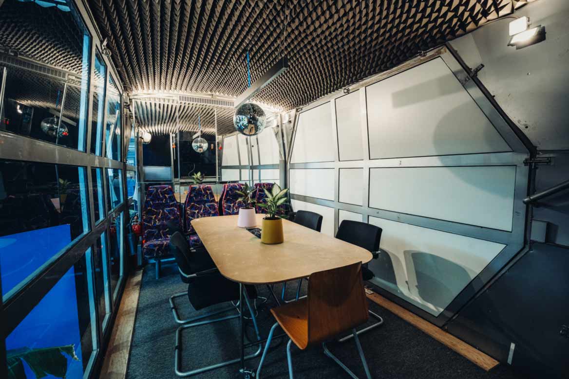 Unique room for meetings in the blue bus in the center of our makerspace Berlin, directly within our main eventlocation in Berlin Alt-Treptow.